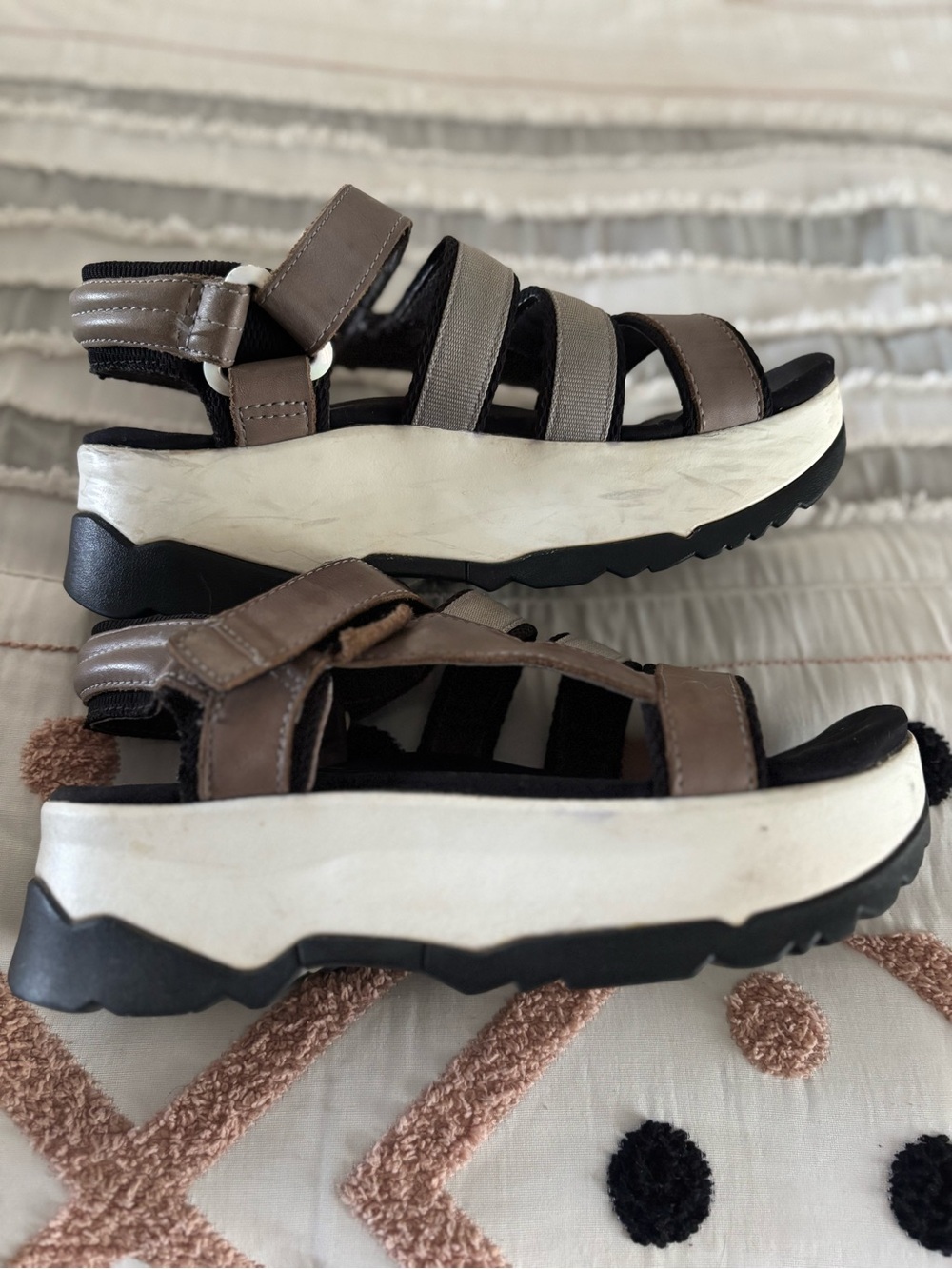 Teva flatforms - Picture 2 of 8